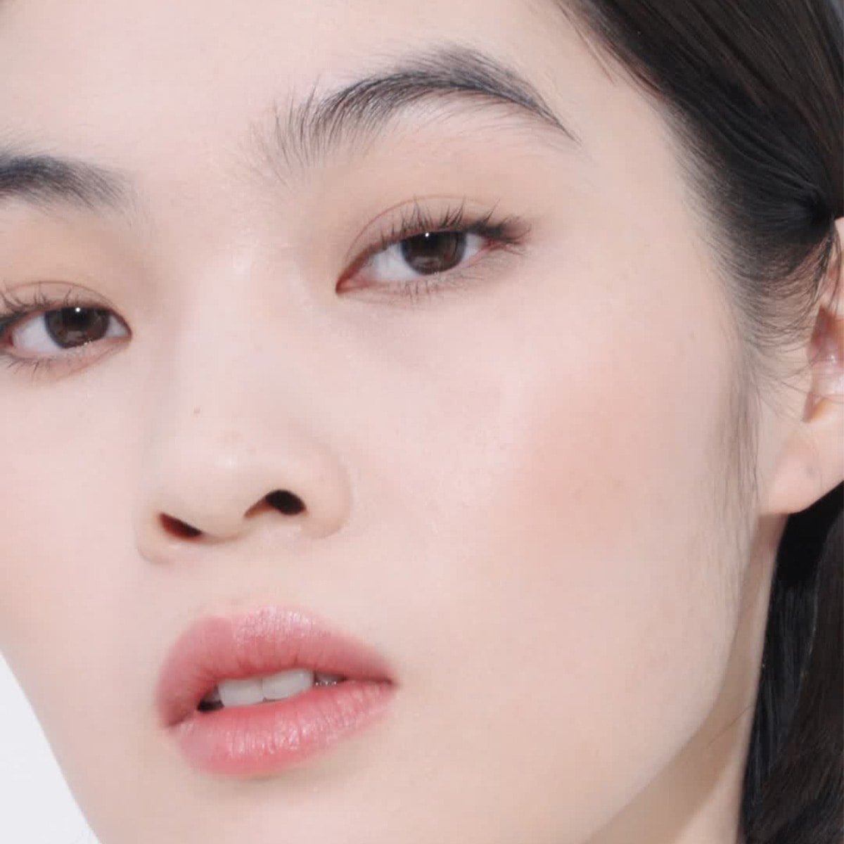 ザ ファンデーション コンフィデント フィックスとブラー ＆ ロック プライマー