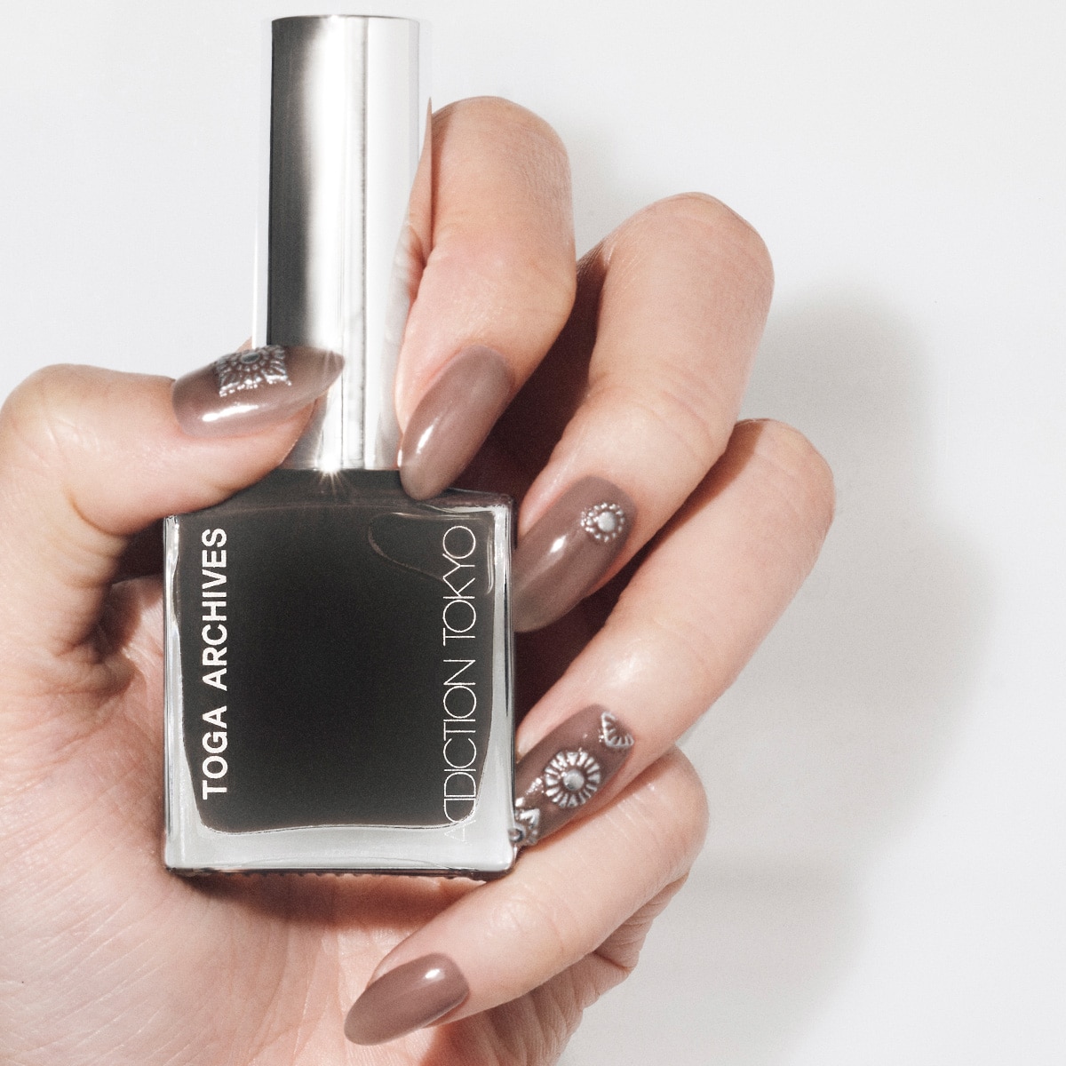 ADDICTION × TOGA ARCHIVES MAKE-UP KIT