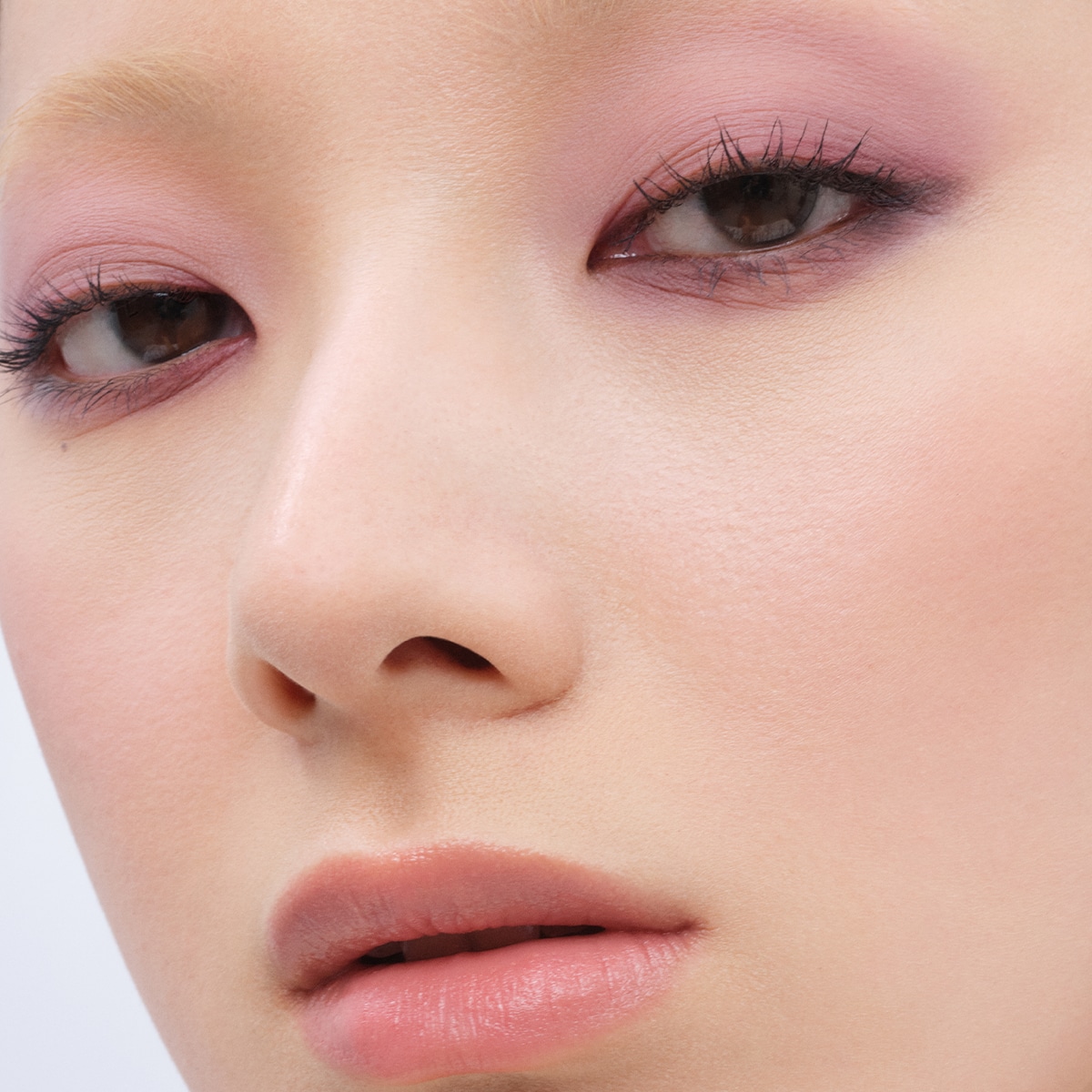 GIFT BOX　〈ロック プライマー＆ファンデーション コンフィデント フィックス〉