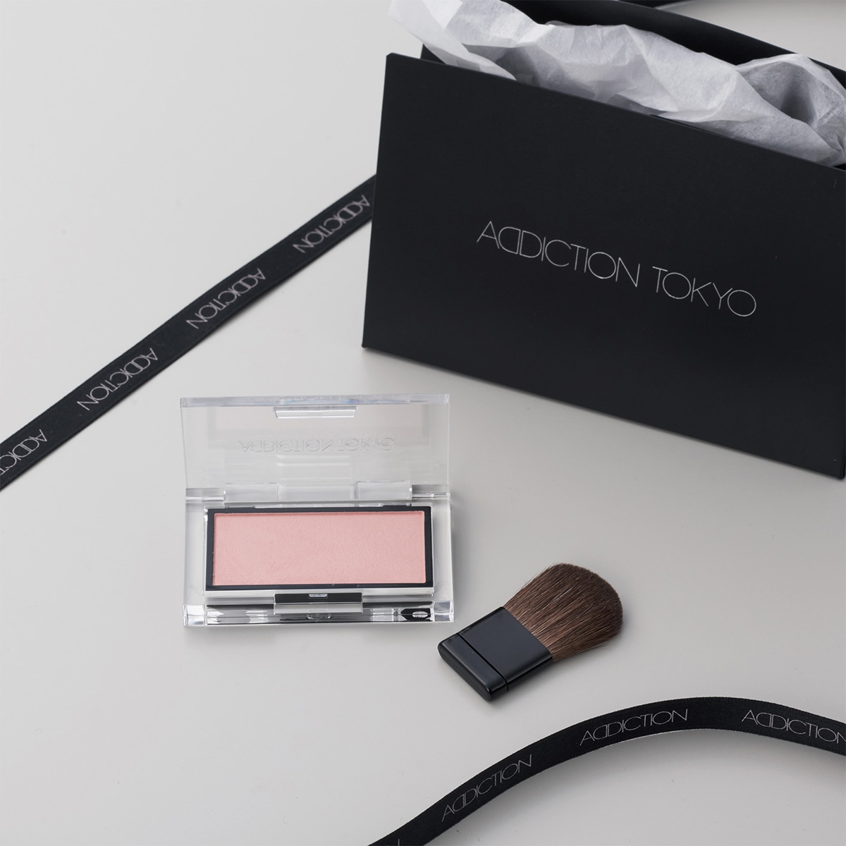 GIFT BOX　"Rose Suede" 〈ブラッシュ＆ブラシ〉